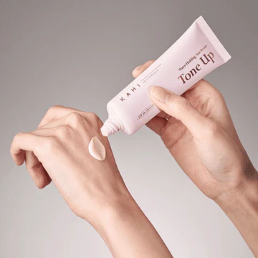 KAHI - Water Holding Tone Up Sun Serum SPF50+ / PA++++ (50ml)-thekimyoung.com