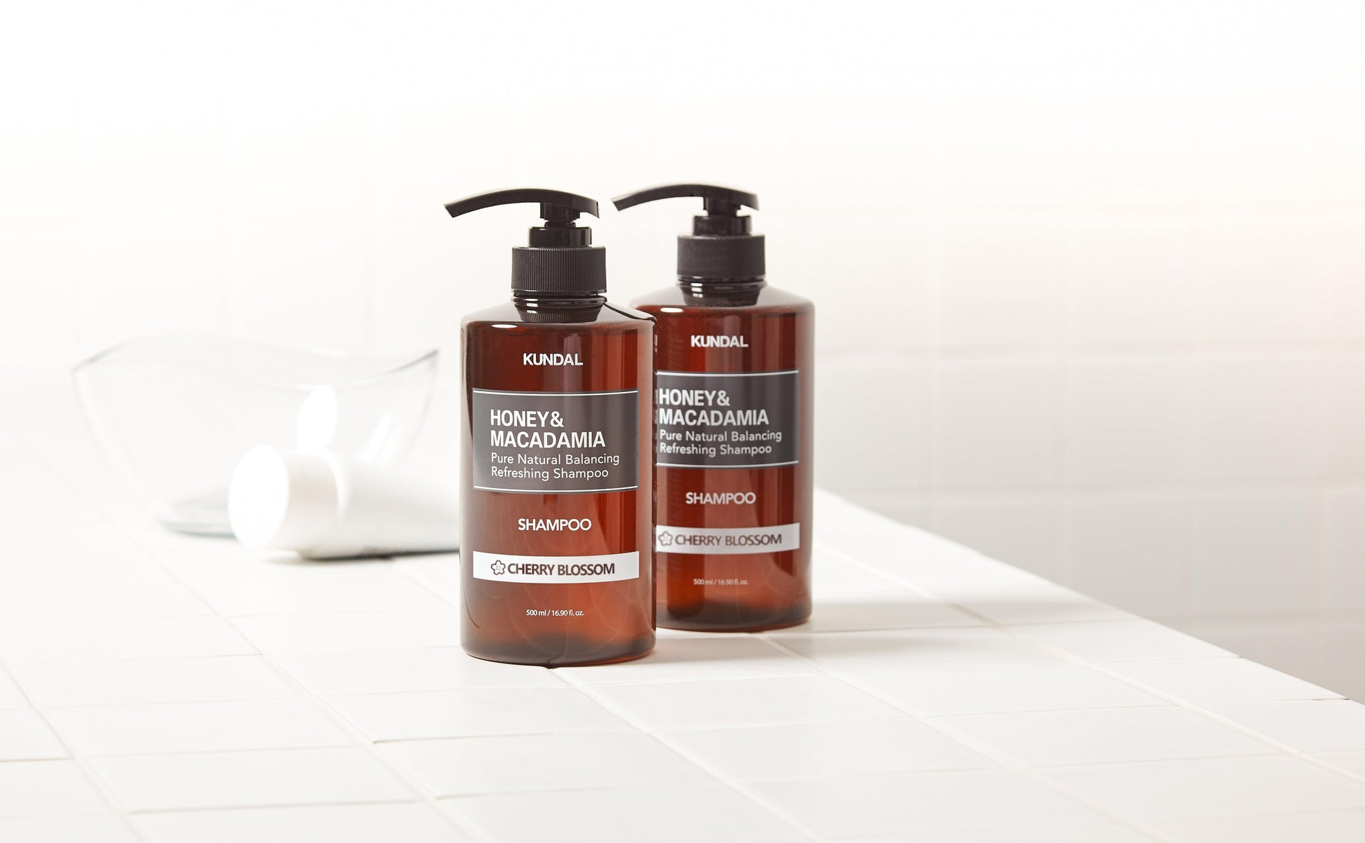 KUNDAL HONEY&MACADAMIA Pure Natural Balancing Refreshing Shampoo 500ml #CHERRY BLOSSOM-thekimyoung.com