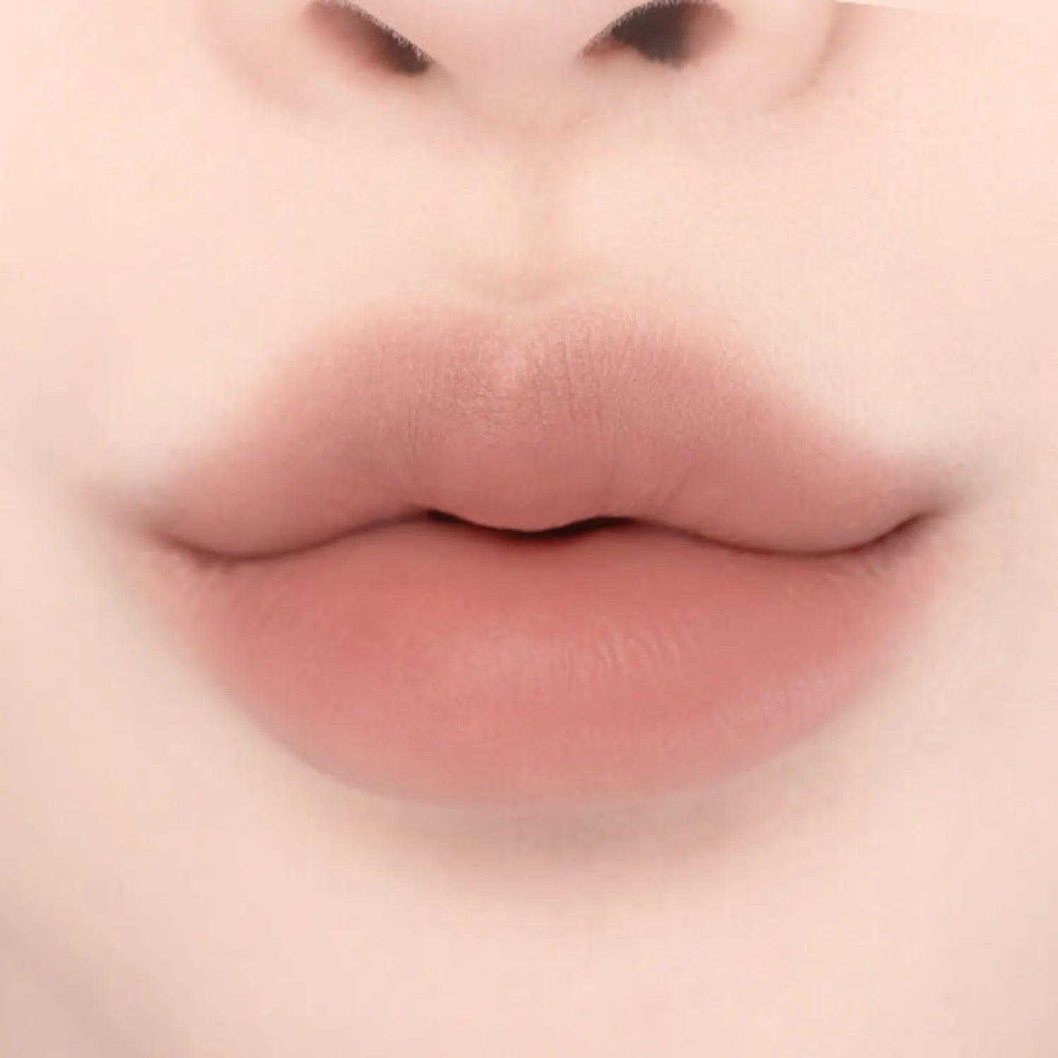 lilybyred Smiley Lip Blending Stick 0.8g-thekimyoung.com